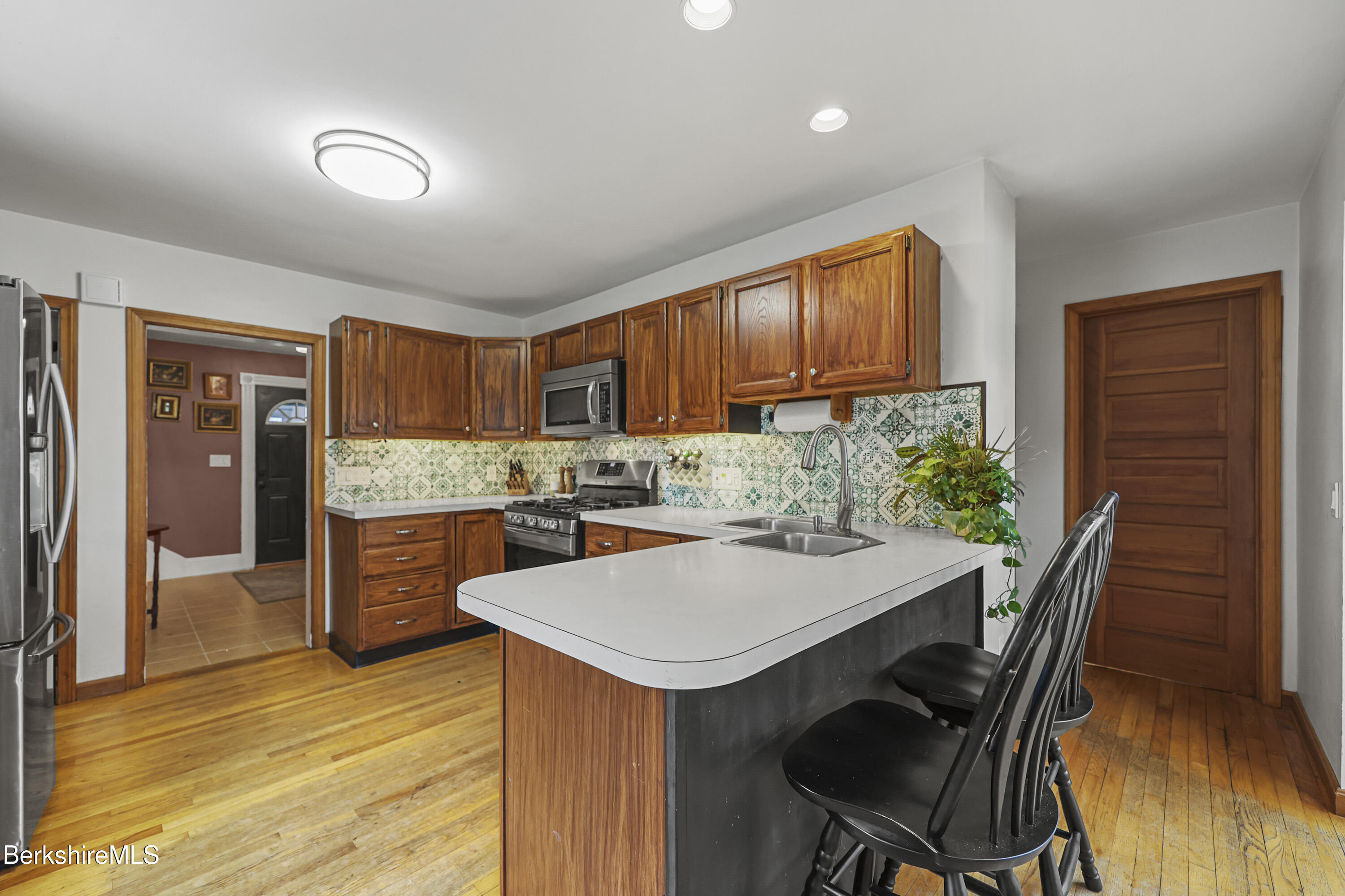 25 Calumet Street Pittsfield, MA 01201 - Photo 19 of 61 Kitchen
