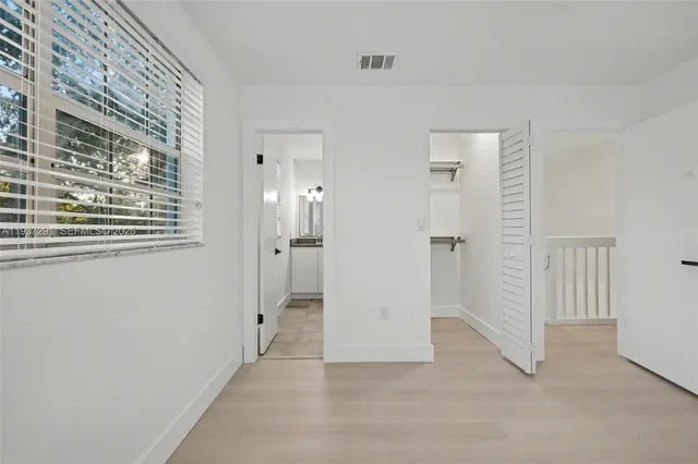 a view of a hallway with a area