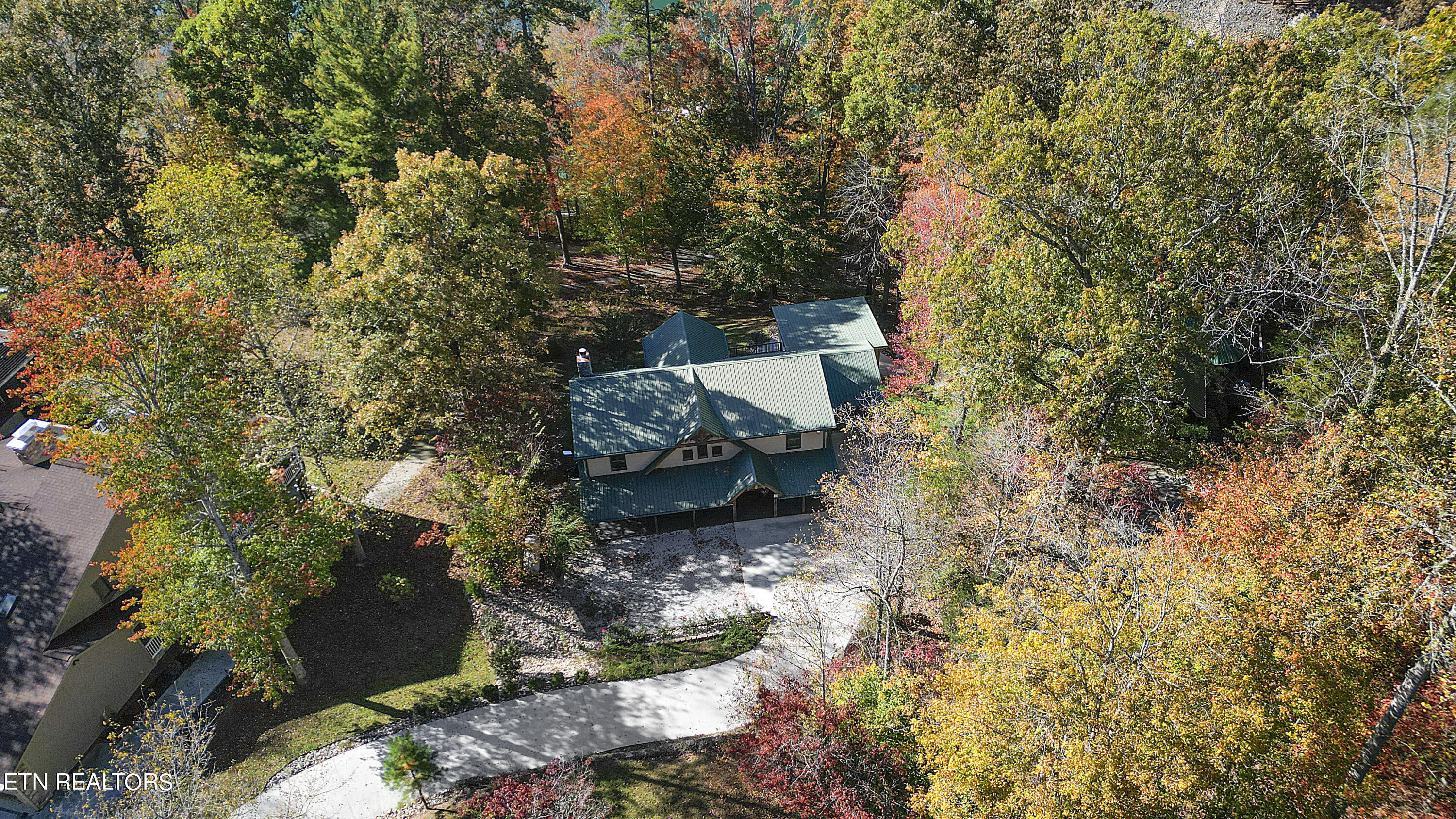 1039 Cove Pointe Road La Follette, TN 37766 - Photo 53 of 55 DJI_0759 (1)