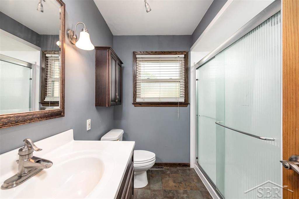 2855 Barnard Road Saginaw, MI 48603 - Photo 18 of 39 50051668-17.JPG