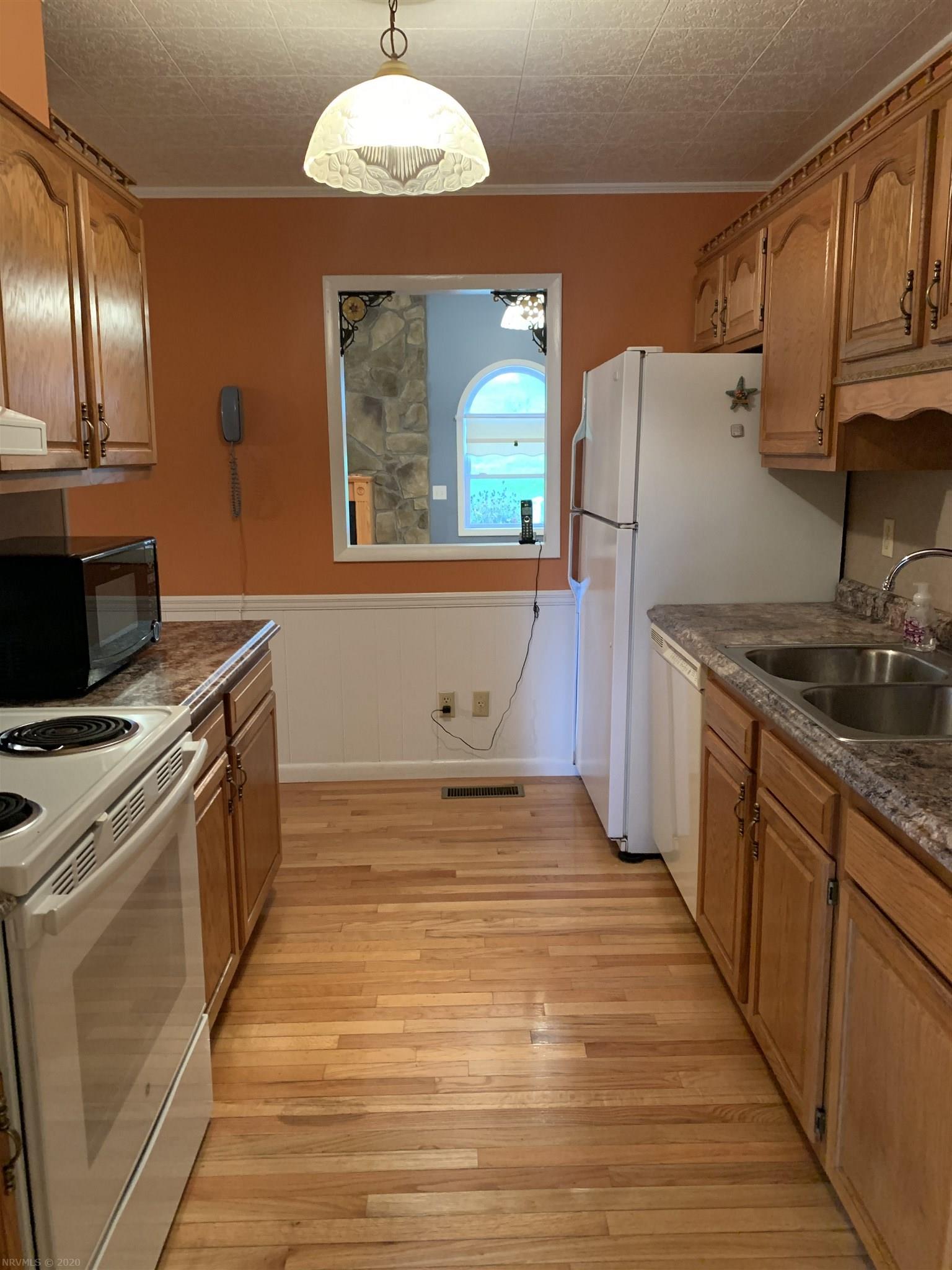 2216 Back Valley Road Peterstown, WV 24963 - Photo 21 of 31 Gallery Image 21