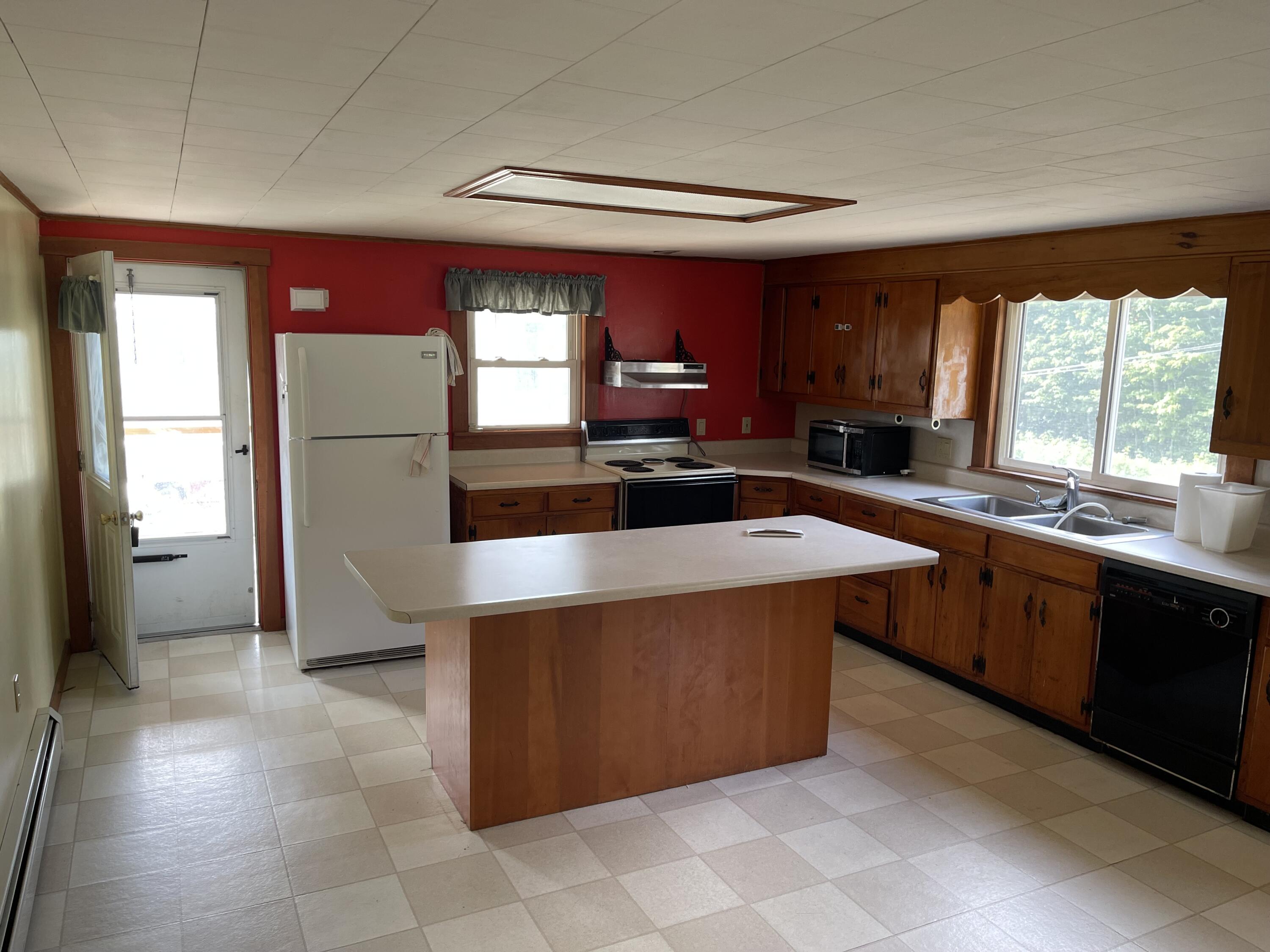 295 Augusta Road Jefferson, ME 04348 - Photo 15 of 28 IMG_8560