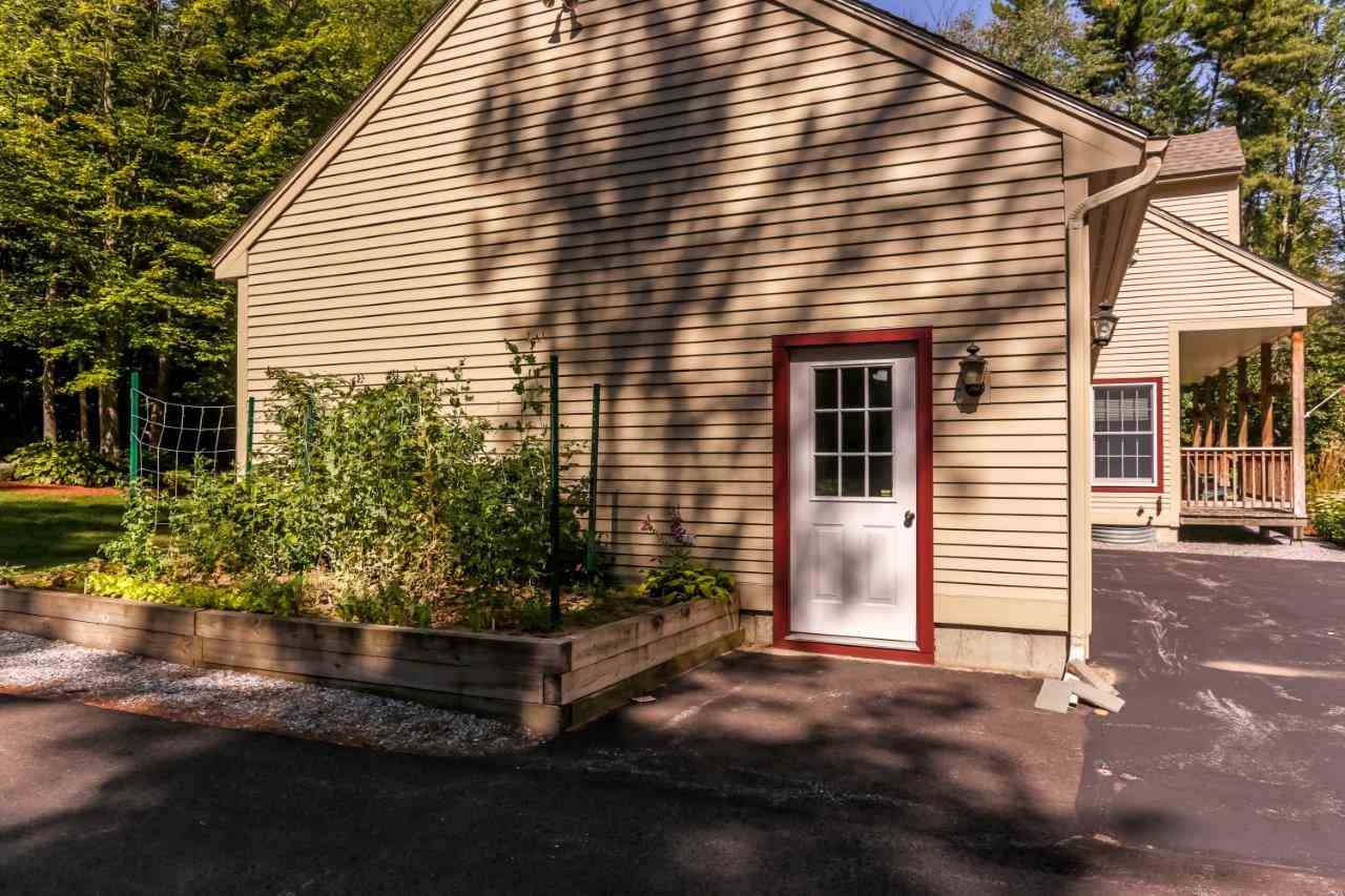 1419 Hatfield Road Hopkinton, NH 03229 - Photo 8 of 40