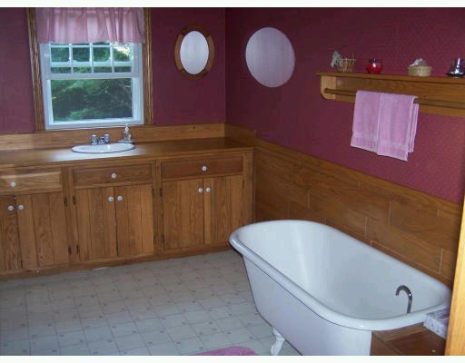 691 Hartland Road Tolland, MA 01034 - Photo 8 of 20