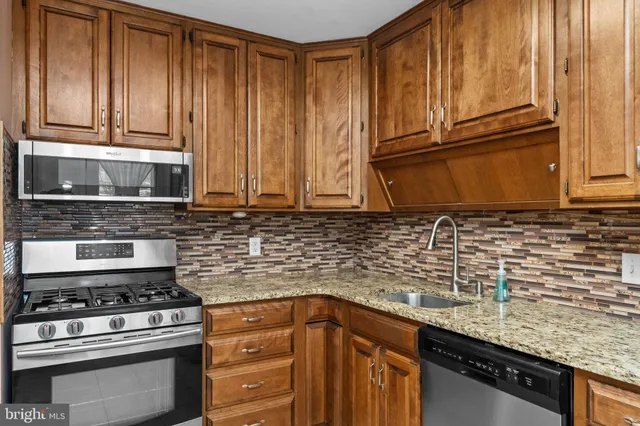 $369,900 | 1021 Brookfield Circle, Quakertown, PA 18951