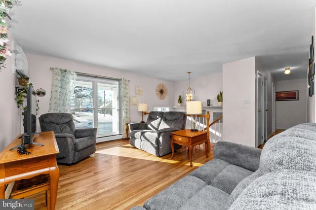 $369,900 | 1021 Brookfield Circle, Quakertown, PA 18951