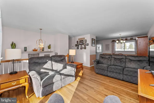 $369,900 | 1021 Brookfield Circle, Quakertown, PA 18951