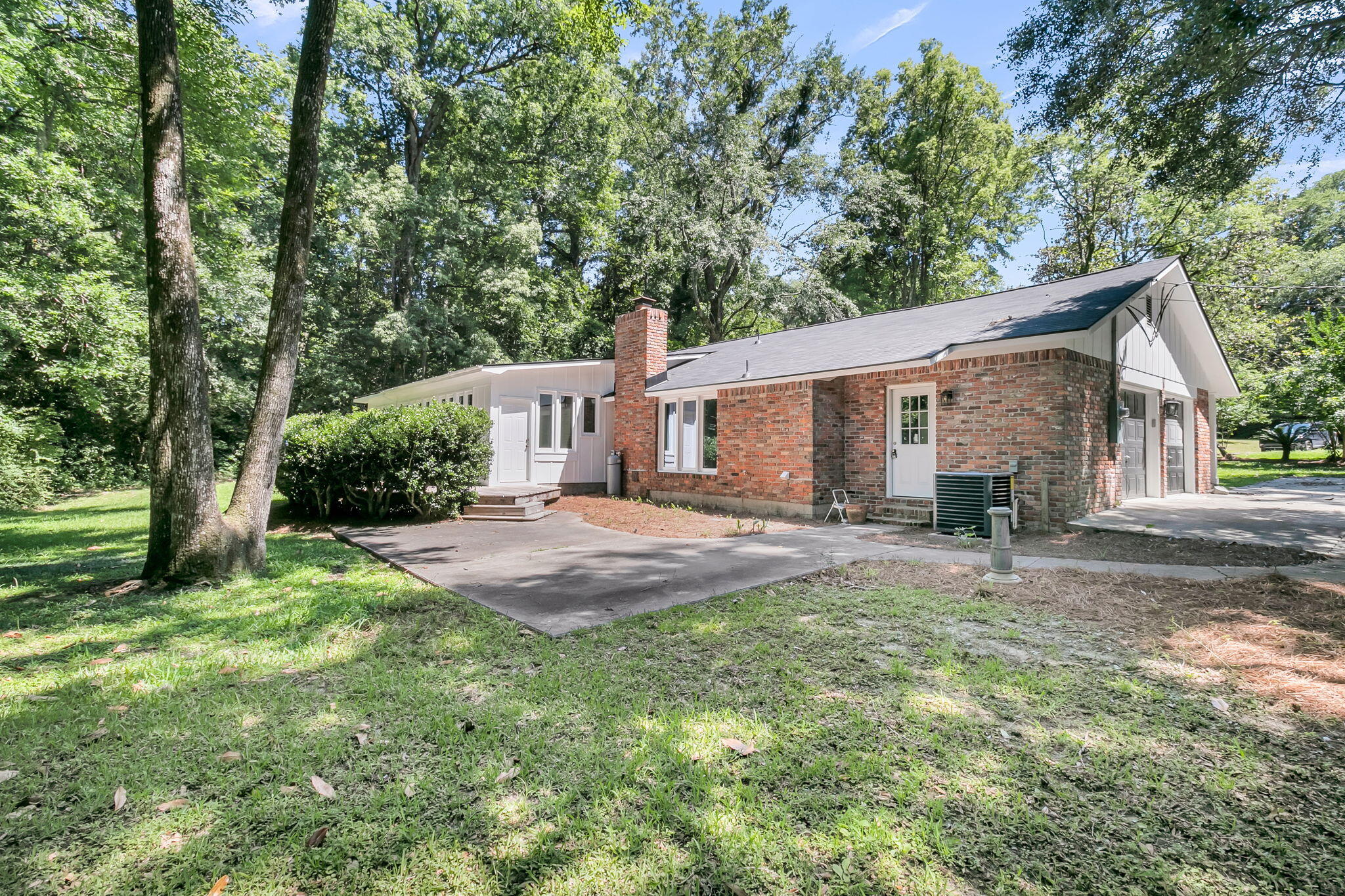 109 Halcyon Road Summerville, SC 29483 - Photo 37 of 45