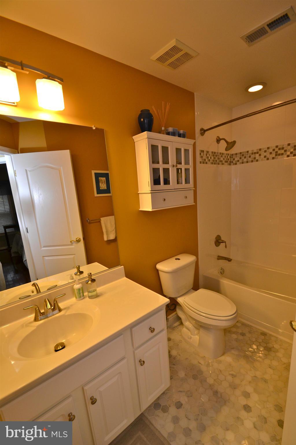 10204 Rutland Round Road, Unit 75 Columbia, MD 21044 - Photo 27 of 30 Hall Bath