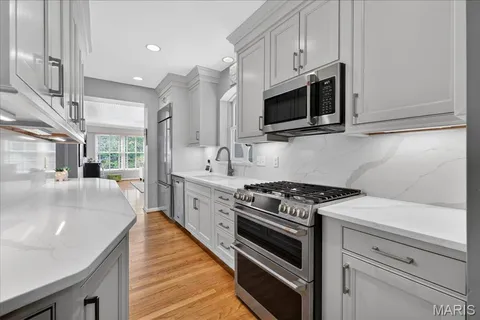 $599,900 | 1659 Dearborn Drive, St. Louis, MO 63122