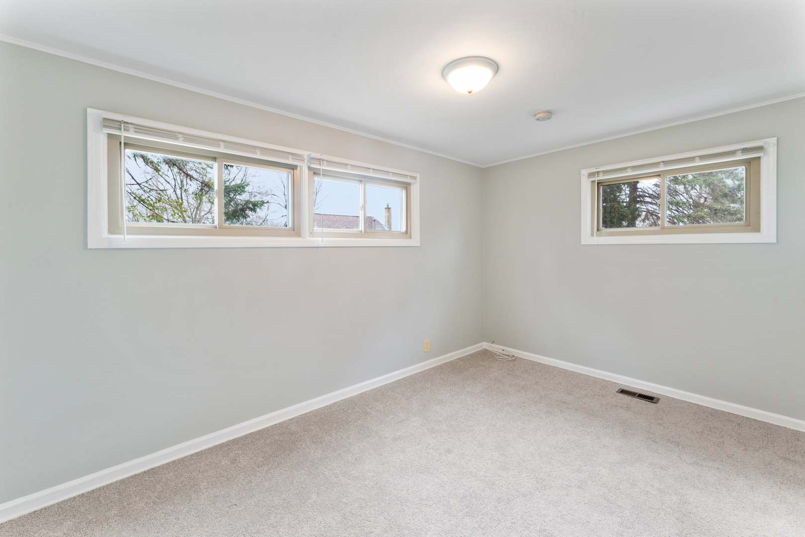 1484 North Hicks Road Palatine, IL 60067 - Photo 14 of 25 Gallery Image 14