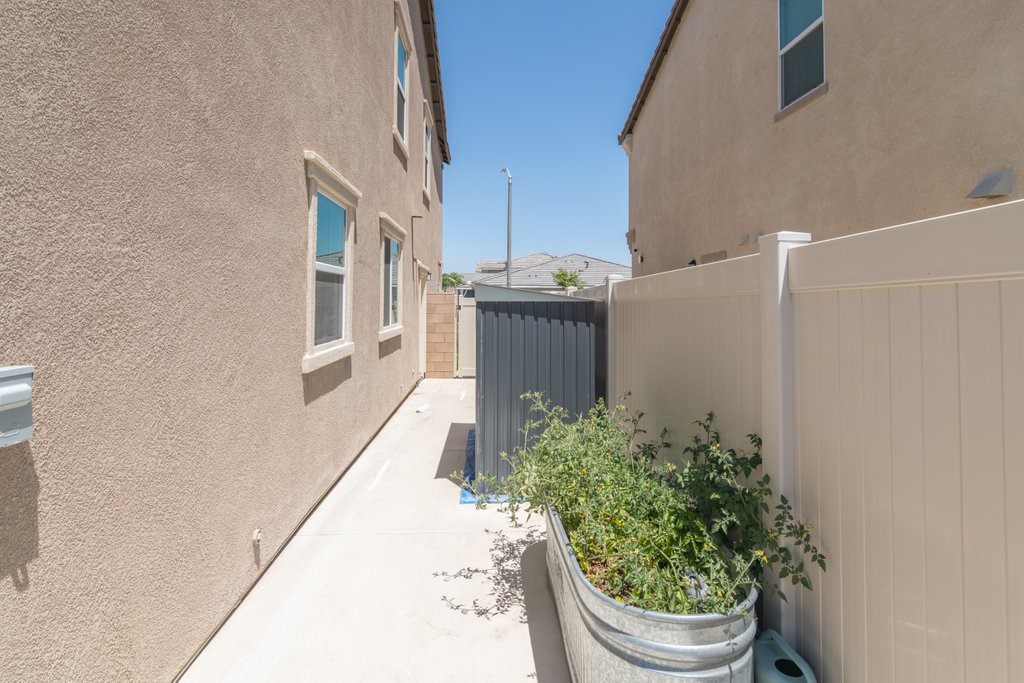 9681 Bonsai Lane Riverside, CA 92508 - Photo 42 of 46