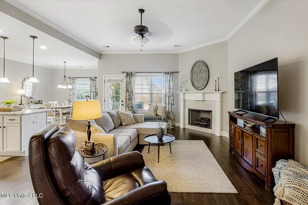 $335,000 | 552 Benton Drive, Nesbit, MS 38651