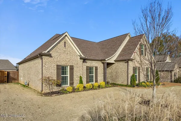$335,000 | 552 Benton Drive, Nesbit, MS 38651