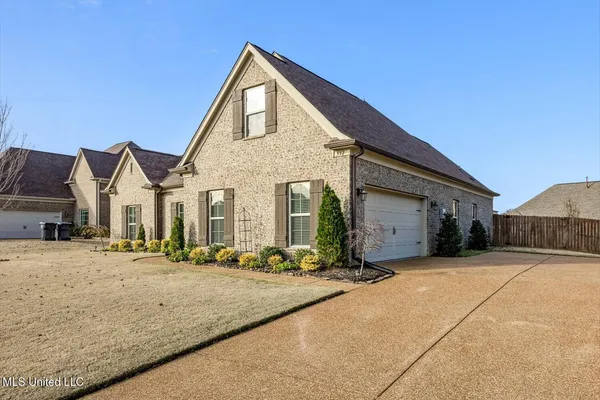 $335,000 | 552 Benton Drive, Nesbit, MS 38651