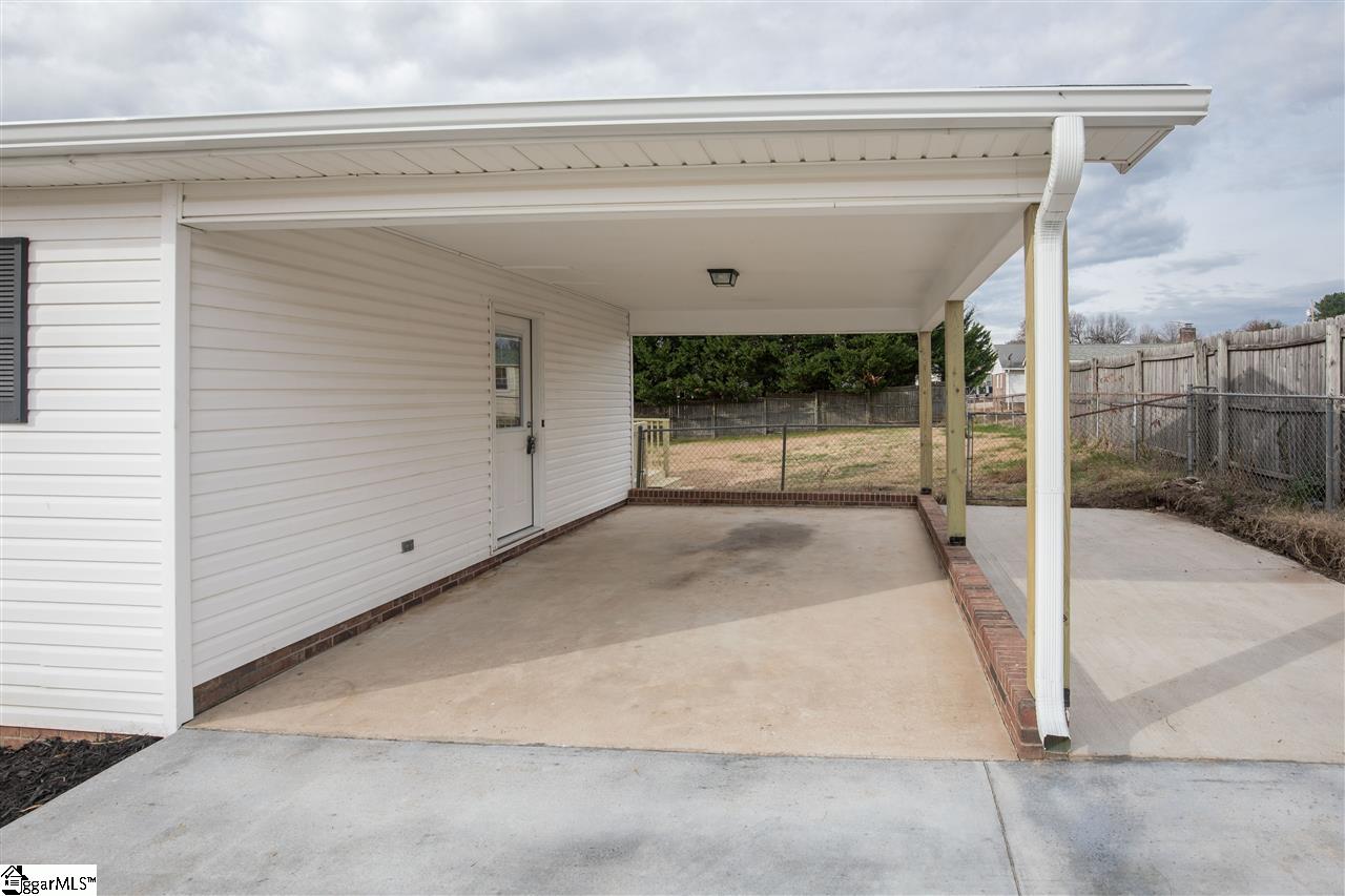 199 State Rd S-42-9783 Greer, SC 29651 - Photo 3 of 25 Gallery Image 3