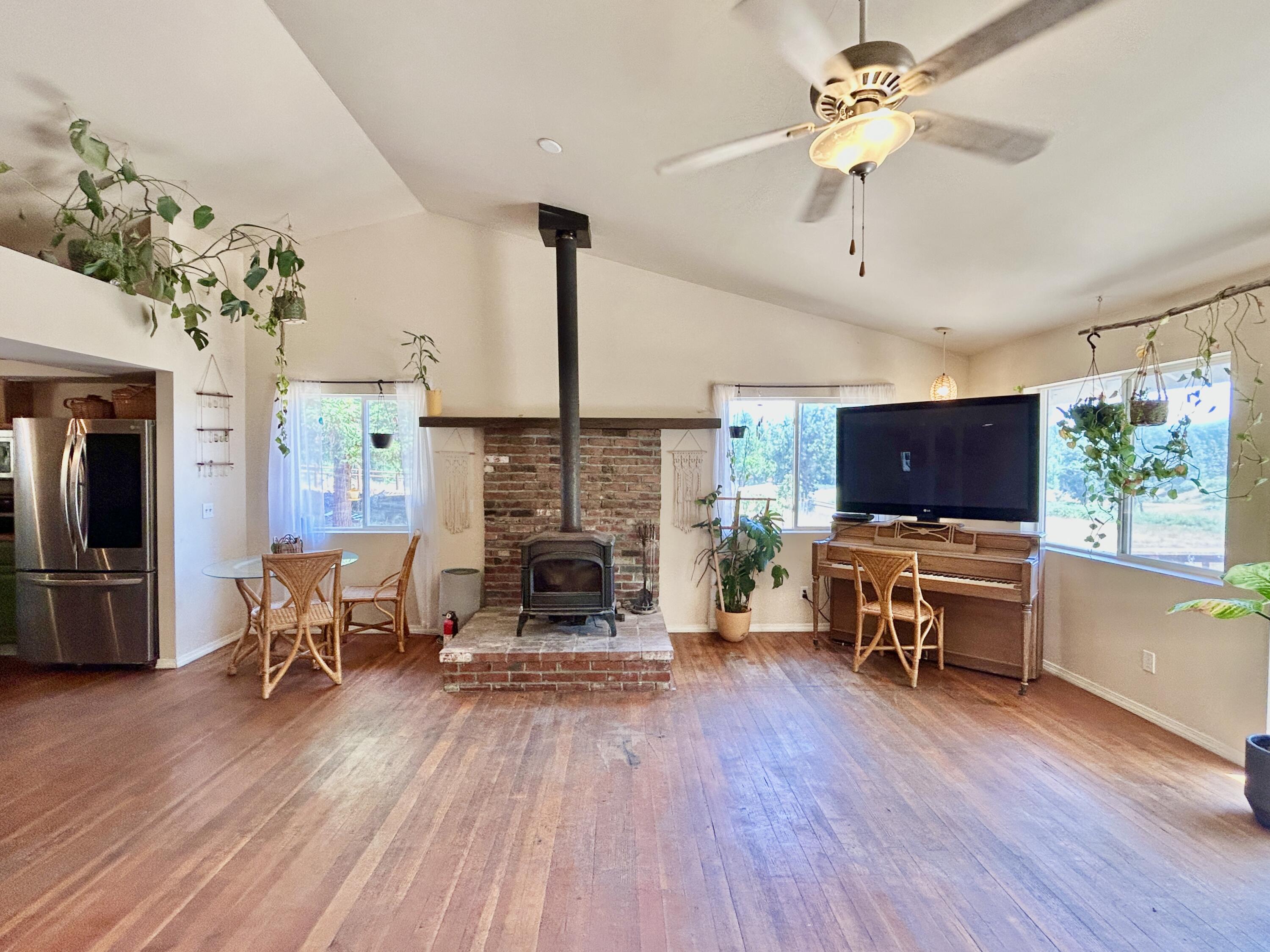 467 Draper Valley Road Selma, OR 97538 - Photo 12 of 21 fireplace
