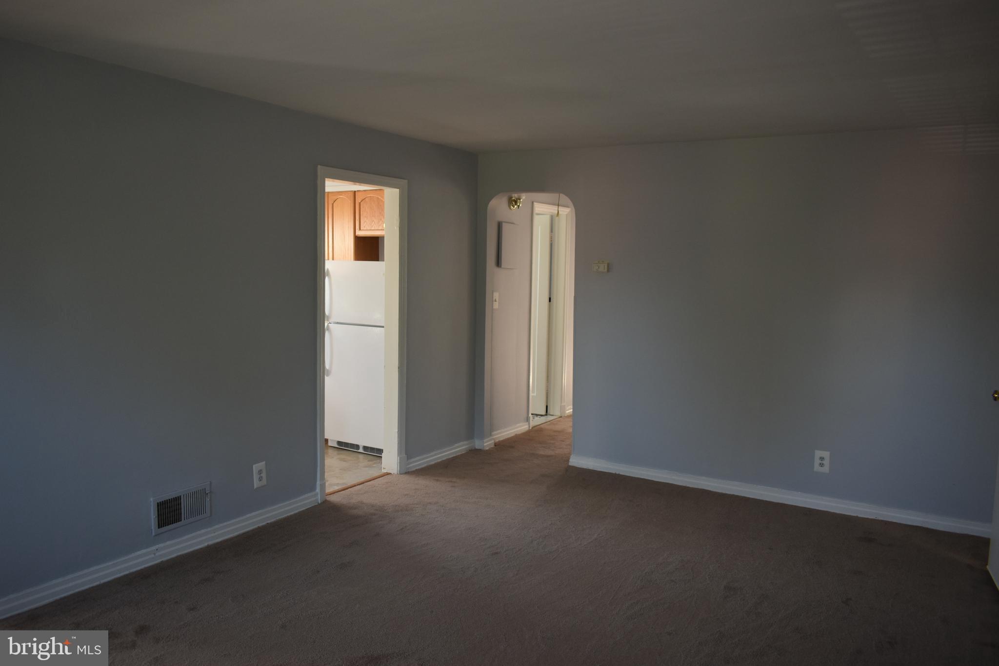 1722 Aberdeen Road Towson, MD 21286 - Photo 4 of 24
