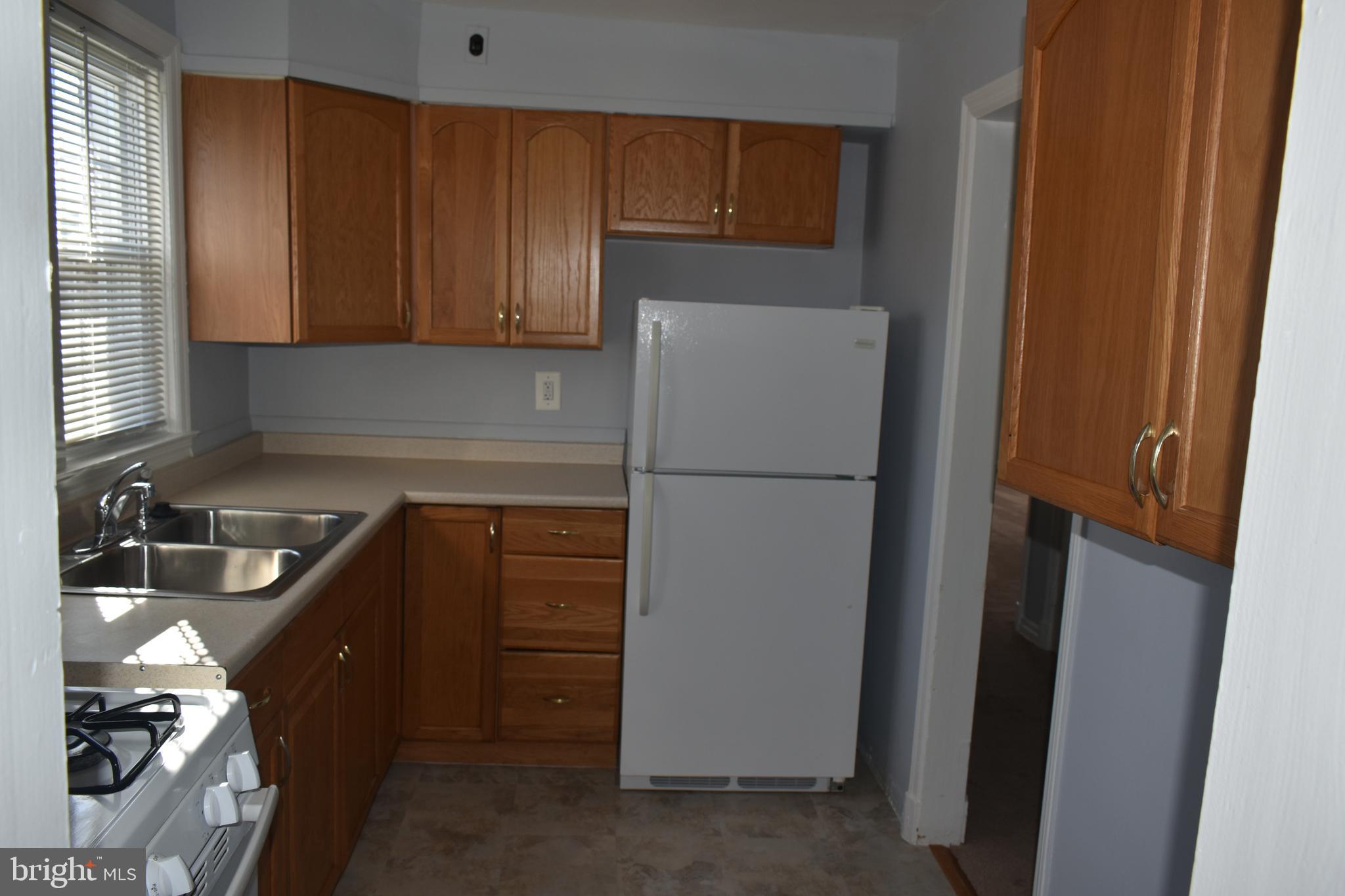 1722 Aberdeen Road Towson, MD 21286 - Photo 8 of 24