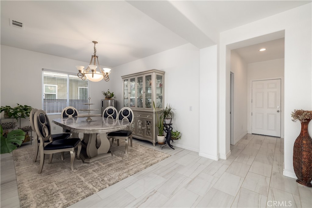 44839 Mumm Street Temecula, CA 92592 - Photo 14 of 42 Dinning ROOM