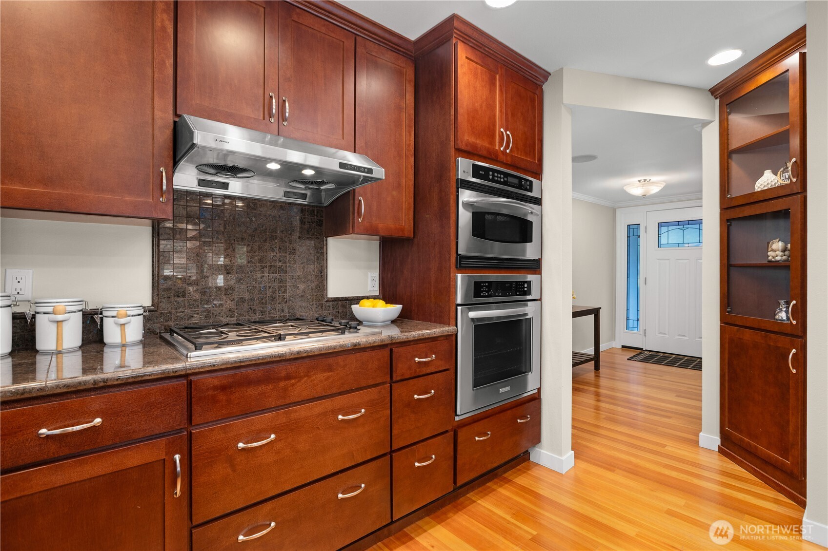 14518 112th Avenue Northeast Kirkland, WA 98034 - Photo 17 of 38
