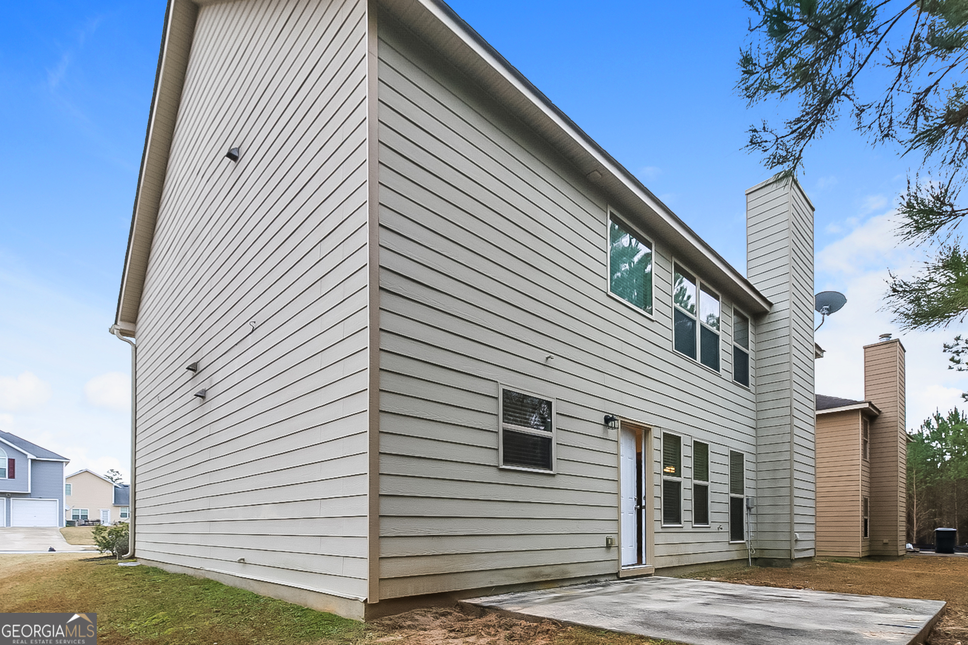 7826 Bell Tower Lane Fairburn, GA 30213 - Photo 15 of 17 a view of a white building