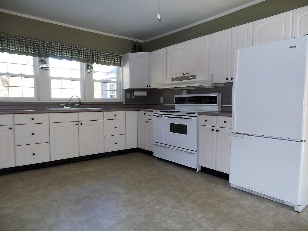 370 Calef Hill Road Tilton, NH 03276 - Photo 7 of 23