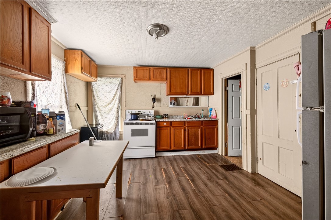 31 Locust Street Rochester, NY 14613 - Photo 15 of 17 Gallery Image 15