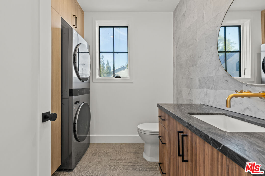 14535 Killion Street Sherman Oaks, CA 91411 - Photo 17 of 19