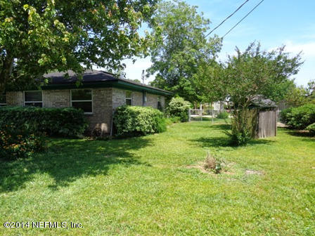 3401 Washburn Road Jacksonville, FL 32250 - Photo 4 of 33 washburn r side view