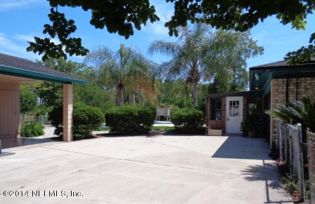 3401 Washburn Road Jacksonville, FL 32250 - Photo 10 of 33 washburn side view to back