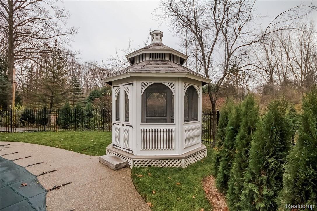 4750 Napier Road Canton, MI 48187 - Photo 82 of 97 083-Gazebo-2225685-medium.jpg
