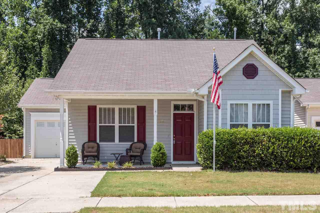1020 Shackleton Road Apex, NC 27502 - Photo 2 of 7 Gallery Image 2