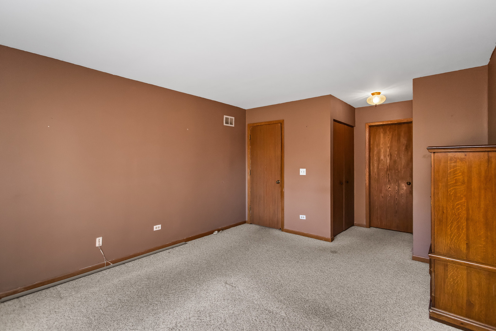 134 Virginia Court Streamwood, IL 60107 - Photo 10 of 25 a view of an empty room