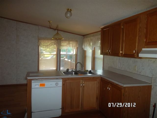 4314 Howard Road Port Huron, MI 48060 - Photo 3 of 17 31121384-2.JPG