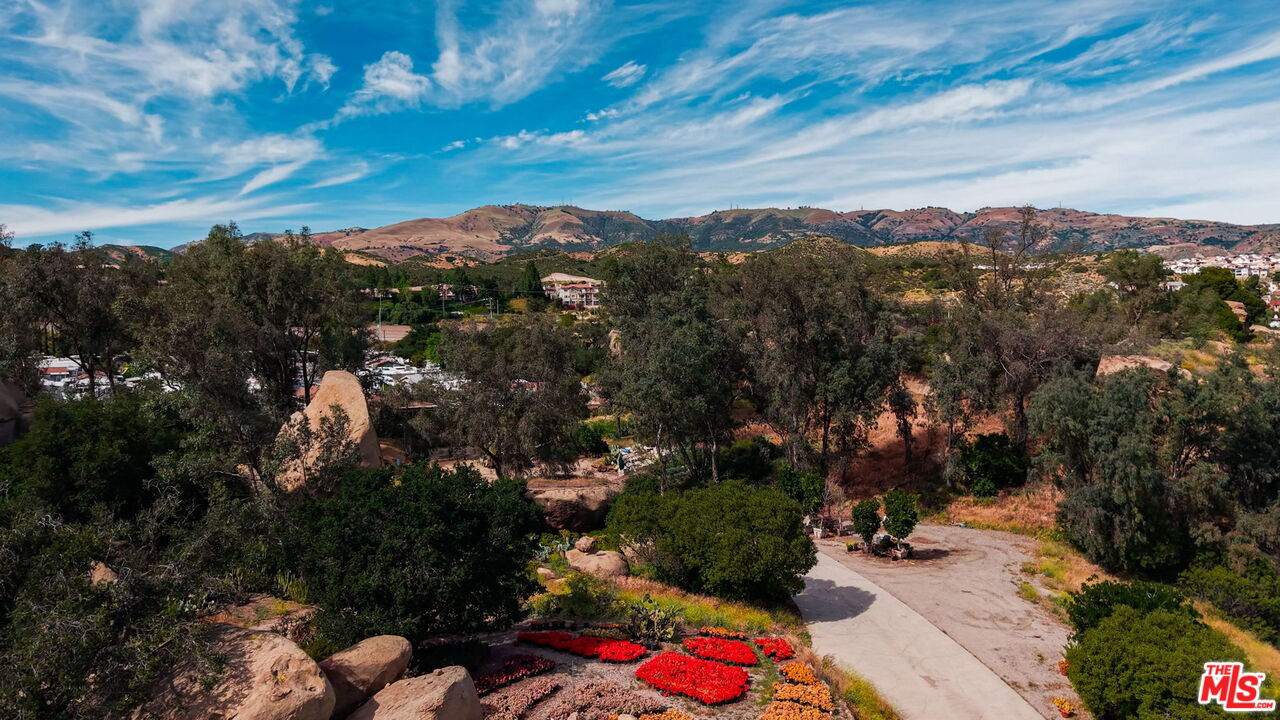 22001 Santa Susana Pass Road Chatsworth, CA 91311 - Photo 8 of 13 a view of a city