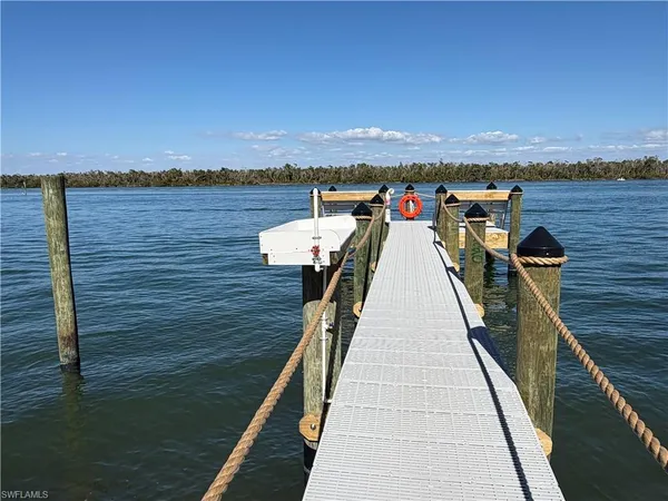 $1,175,000 | 3909 Estero Boulevard, Fort Myers Beach, FL 33931
