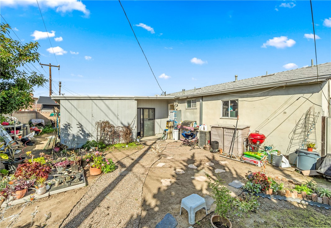 10271 Garrett Road Stanton, CA 90680 - Photo 34 of 35