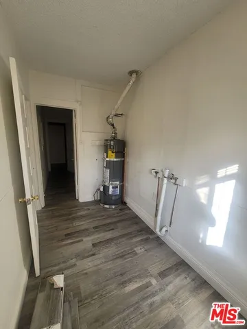 $2,000 | 2934 Normandie Avenue, Los Angeles, CA 90007