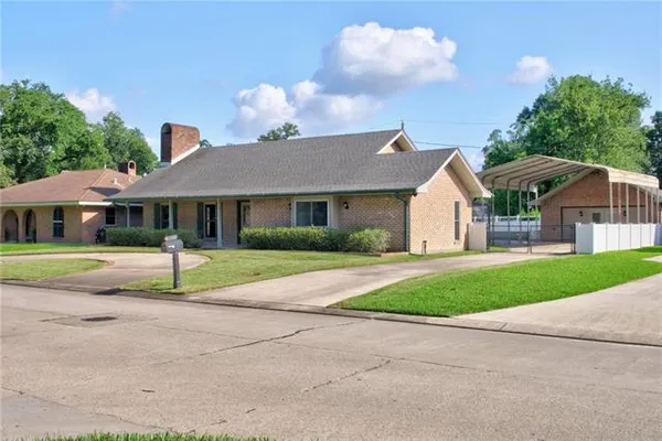 $399,000 | 215 Demandre Street, Belle Chasse, LA 70037
