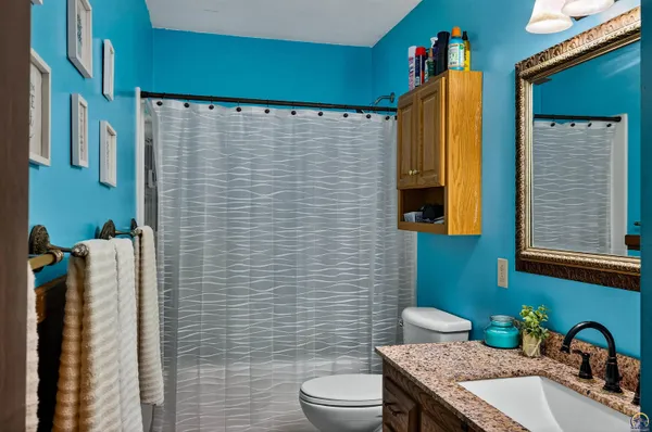 $264,900 | 712 Colorado Avenue, Holton, KS 66436