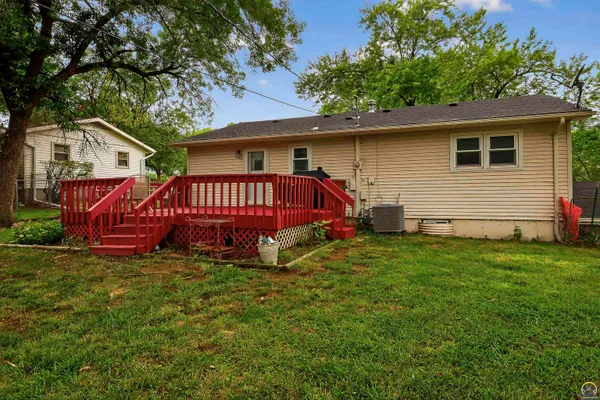$264,900 | 712 Colorado Avenue, Holton, KS 66436