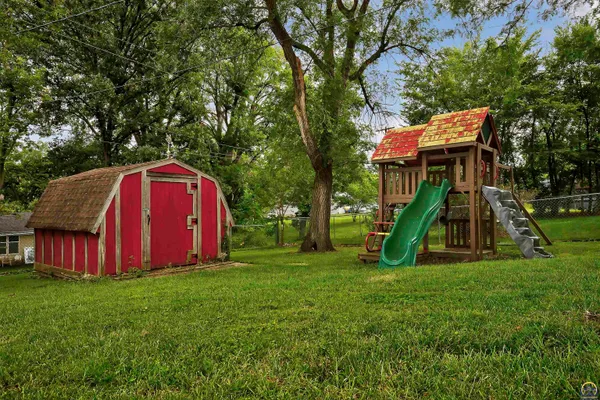 $264,900 | 712 Colorado Avenue, Holton, KS 66436