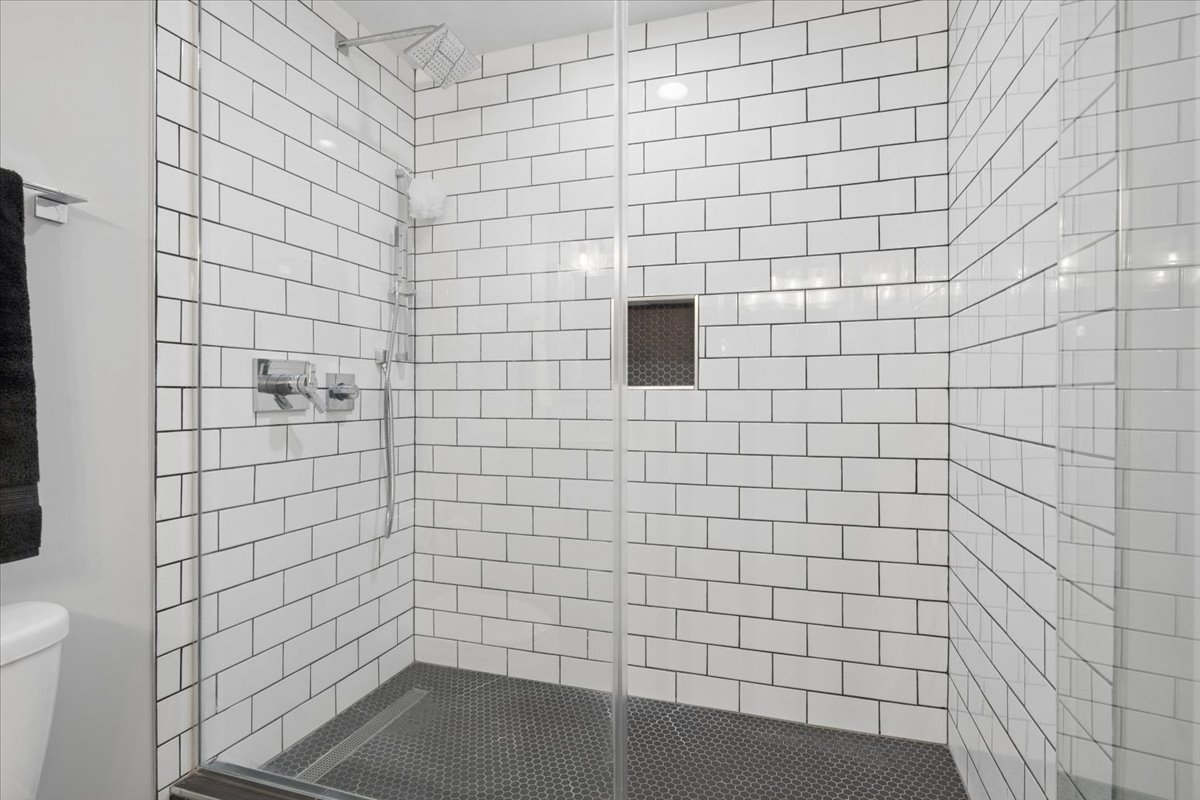 6 South Laflin Street, Unit 510 Chicago, IL 60607 - Photo 15 of 22