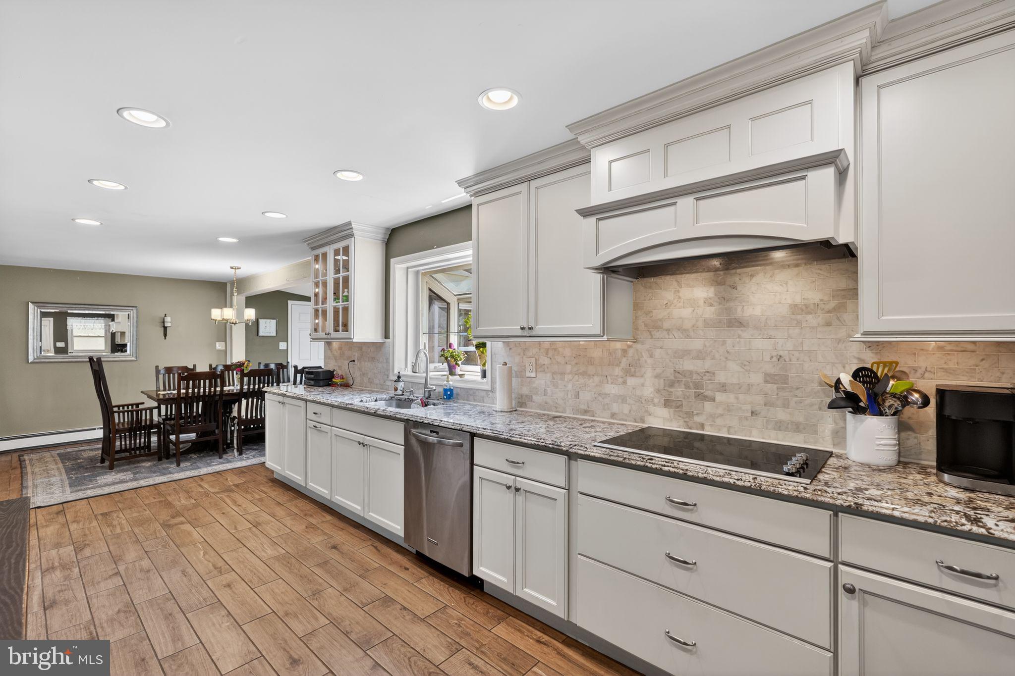 871 Roberts Road Bensalem, PA 19020 - Photo 12 of 48