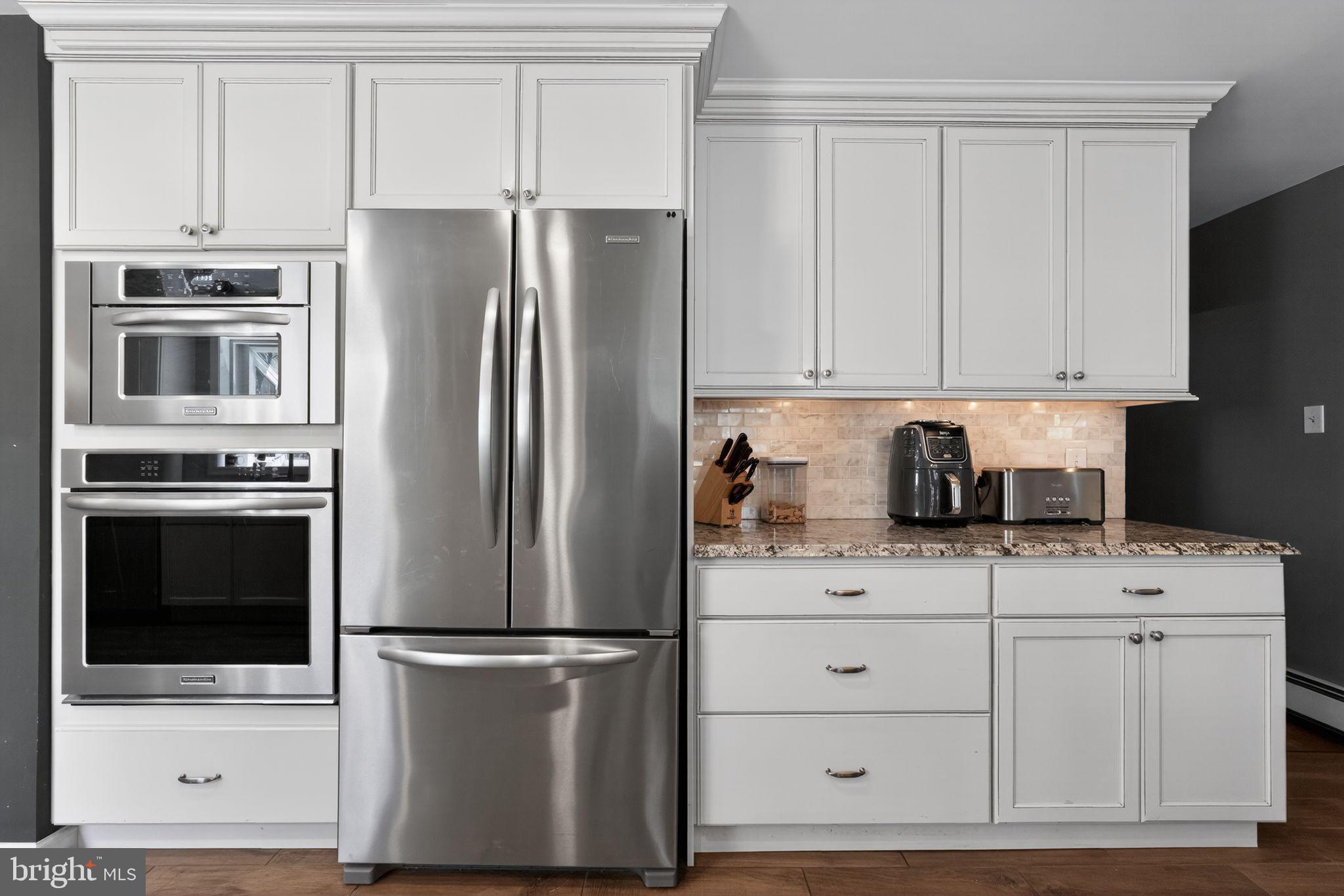 871 Roberts Road Bensalem, PA 19020 - Photo 14 of 48