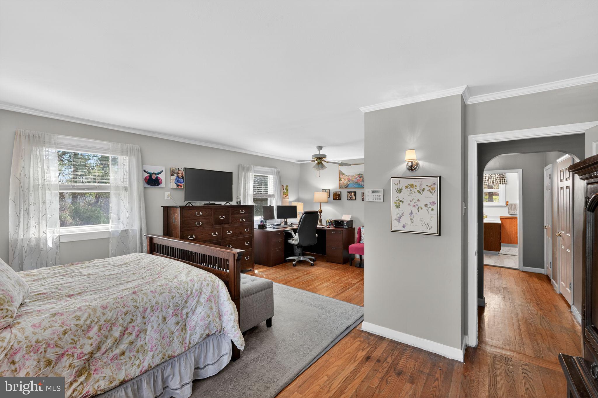 871 Roberts Road Bensalem, PA 19020 - Photo 21 of 48