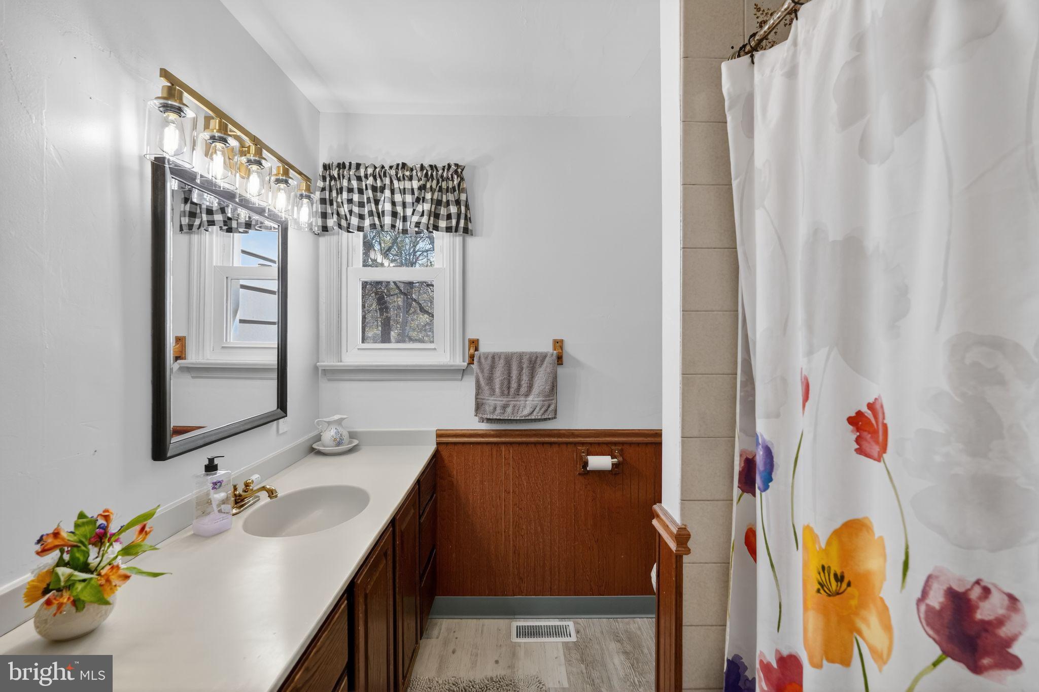 871 Roberts Road Bensalem, PA 19020 - Photo 31 of 48
