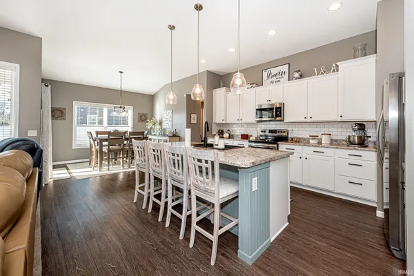 $364,900 | 10940 Fenton Cove, Roanoke, IN 46783