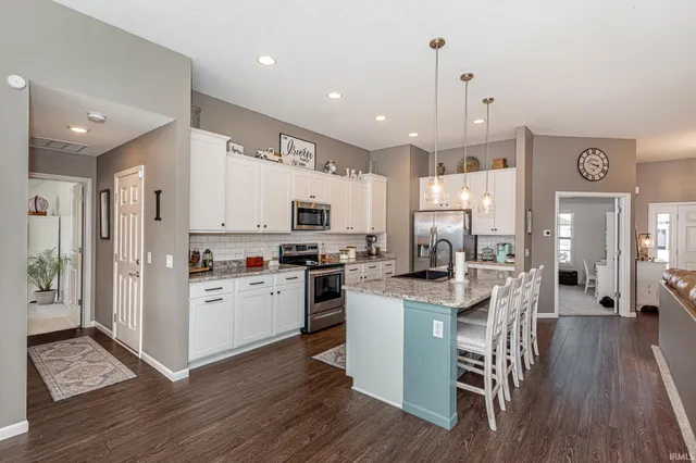 $364,900 | 10940 Fenton Cove, Roanoke, IN 46783